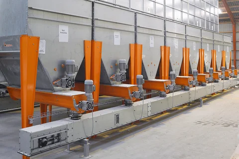Hoppers for minerals and premixes